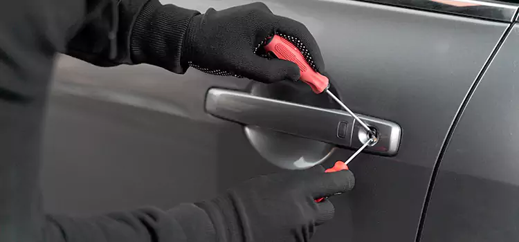 Locked Out of Car Help Oshawa